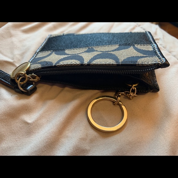 NWOT Authentic Coach Zip Card Case - Picture 3 of 3